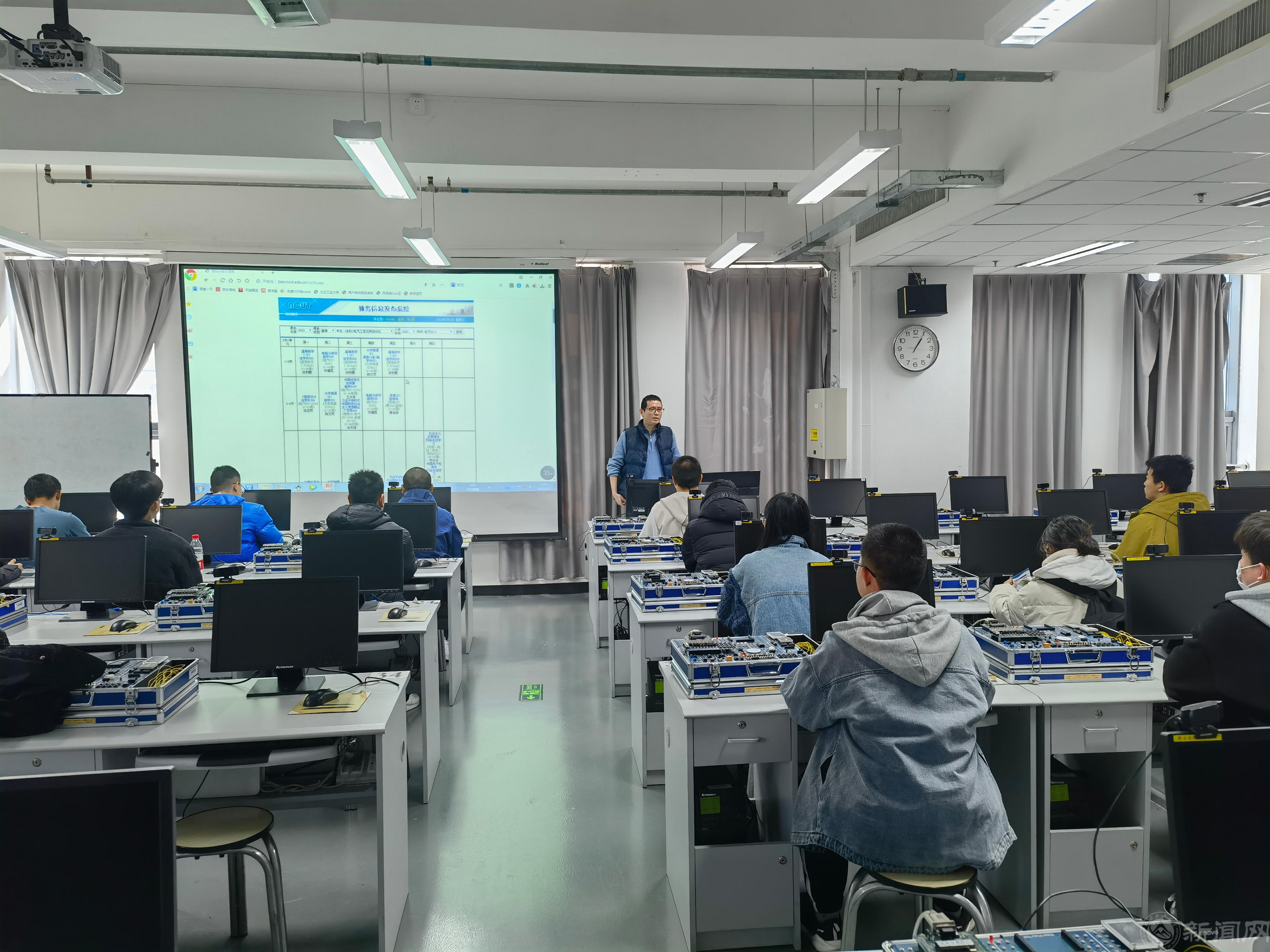 电气22-3_20230301131510.jpg 电气22-3_20230301131510.jpg